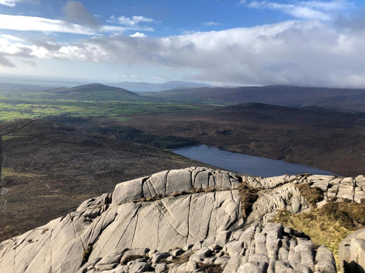Carrick Lodge Mourne Mountains นิวรี ภายนอก รูปภาพ