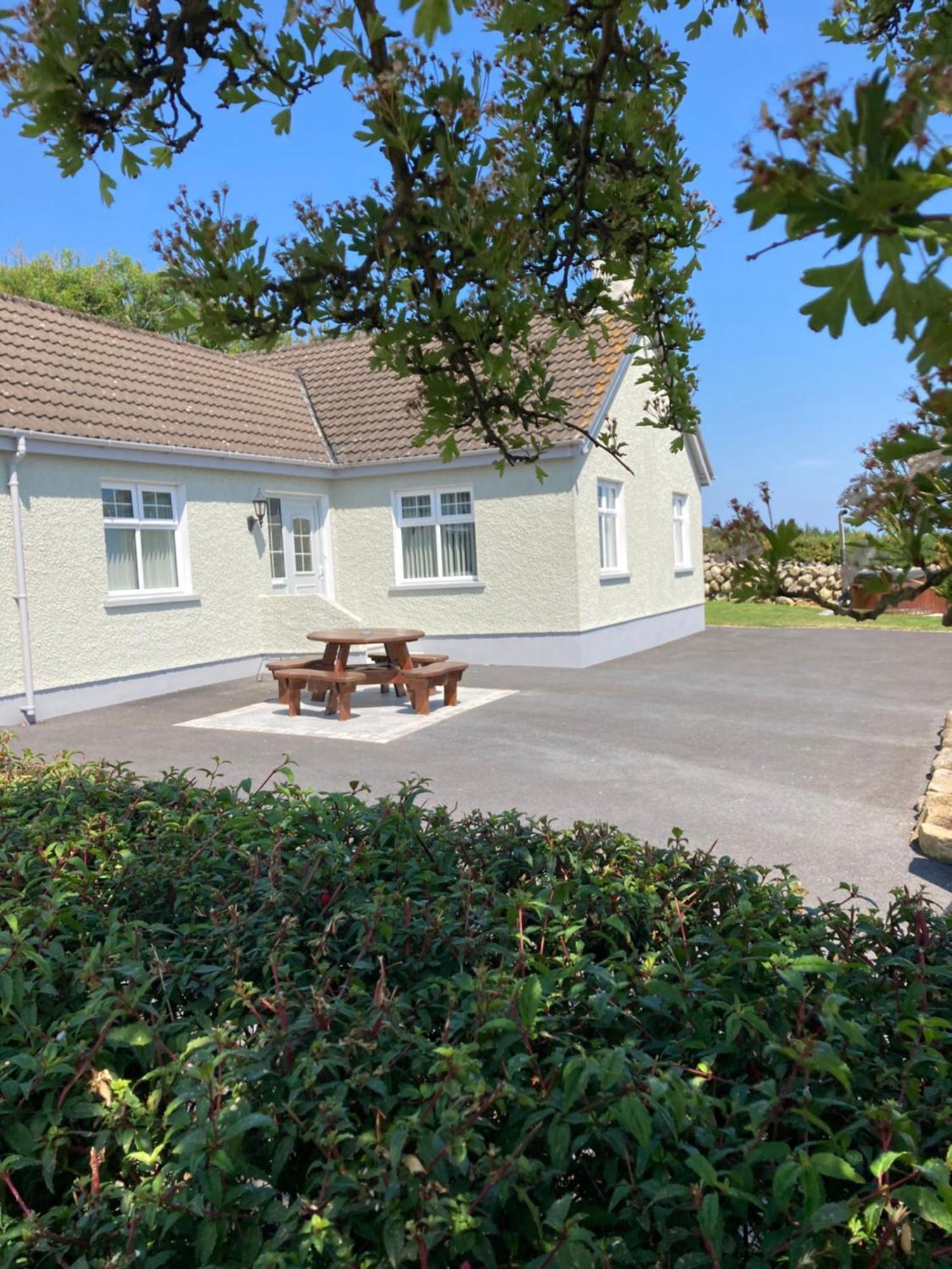 Carrick Lodge Mourne Mountains นิวรี ภายนอก รูปภาพ